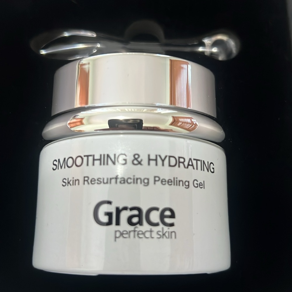 Grace Smoothing & Hydrating Skin Resurfacing Peeling Gel 2fl.0z 60g New